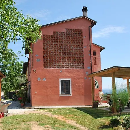 Ospitalita Rurale L'uccelliera Bed & Breakfast 3*