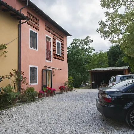 Ospitalita Rurale L'uccelliera 3* Lucca